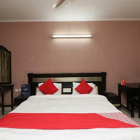 Oyo 24672 Bharat Guest House Delhi  Exteriör bild