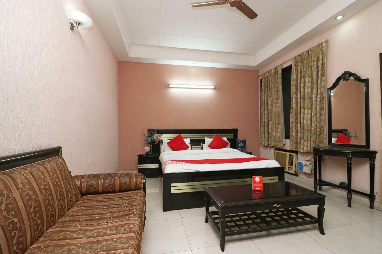 Oyo 24672 Bharat Guest House Delhi  Exteriör bild